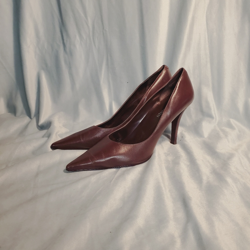 Chocolate Pointed Pumps